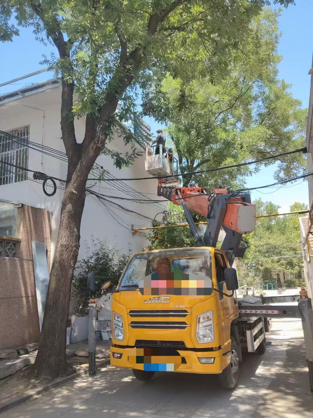 井冈山市高空作业车能吊装重物吗？最大承载多少公斤？