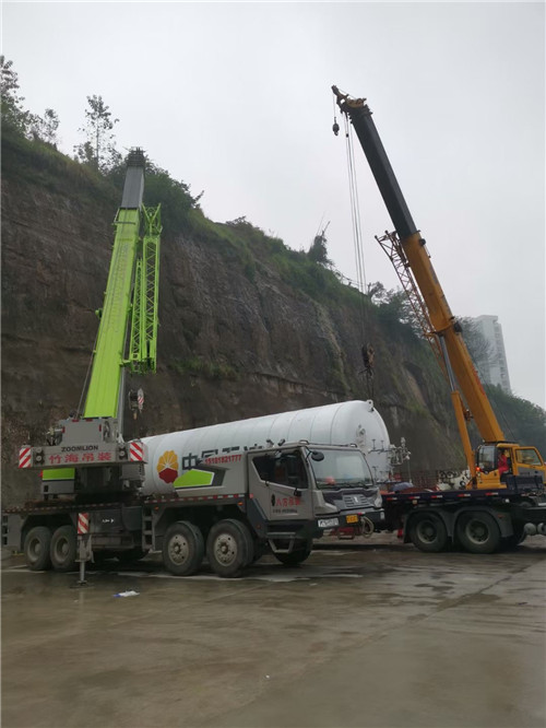 井冈山市“不怕风雨冻”—— 吊车的 “恶劣环境适应” 技术